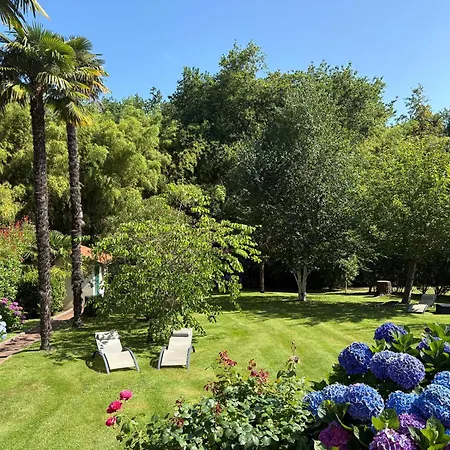 De Charme Parc Fleuri, Arbore Et Piscine A * Biarriz